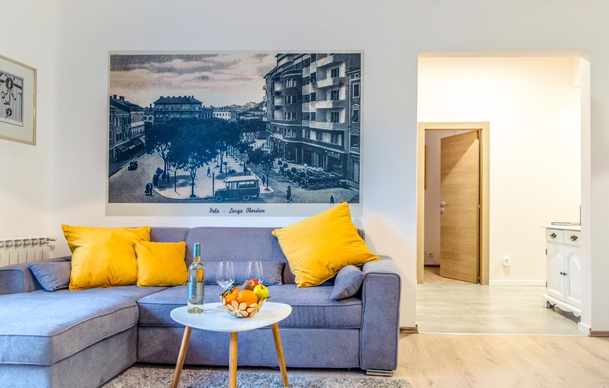 Polai Center Apartments Exterior photo